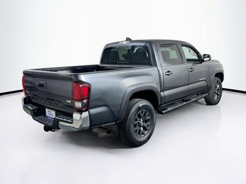 Used 2023 Toyota Tacoma SR5 AWD/4WD image 5