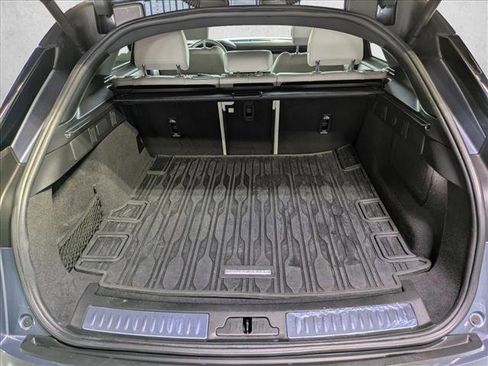 Used 2022 Land Rover Range Rover Velar R-Dynamic S image 7