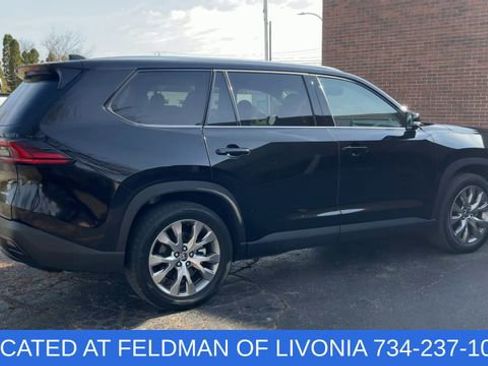 Used 2025 Toyota Grand Highlander AWD image 8