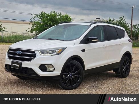 Used 2017 Ford Escape Titanium FWD image 1
