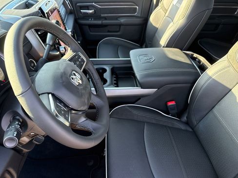 New 2026 RAM 2500 Laramie AWD/4WD image 20