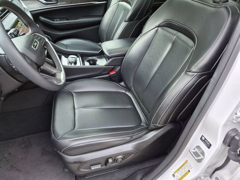 Used 2026 Jeep Grand Cherokee Limited w/ Limited Altitude Package AWD/4WD image 24