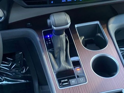 Used 2024 Toyota Sienna XLE image 17