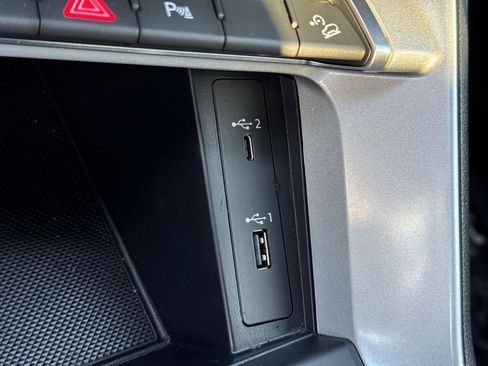 Used 2021 Audi Q3 2.0T Premium w/ Convenience Package image 38