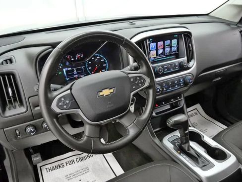 Used 2018 Chevrolet Colorado LT w/ Redline Special Edition AWD/4WD image 11