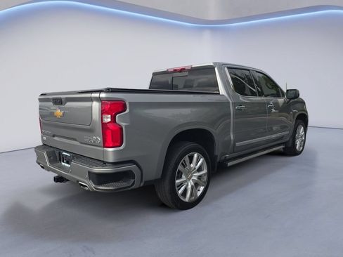 Used 2024 Chevrolet Silverado 1500 High Country w/ High Country Premium Package AWD/4WD image 6