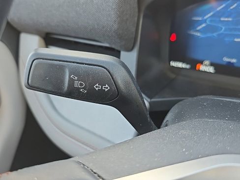 Used 2025 Ford Explorer Active w/ Active Comfort Package image 24