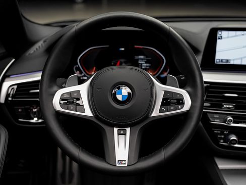 Used 2020 BMW 540i xDrive w/ M Sport Package AWD/4WD image 45