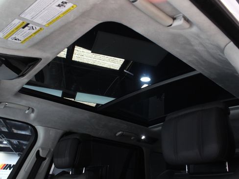 Used 2021 Land Rover Range Rover P525 Westminster Edition LWB image 25