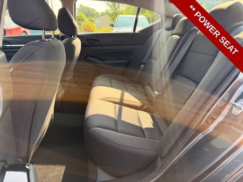Used 2023 Nissan Altima 2.5 SV w/ SV Premium Package FWD image 14