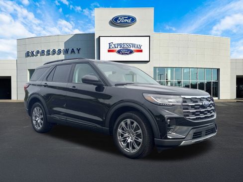 New 2026 Ford Explorer Active w/ Active Comfort Package image 4