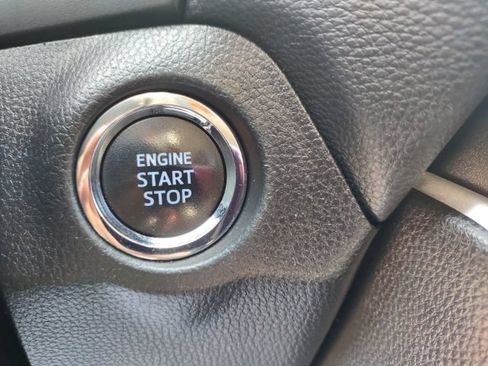 Used 2021 Toyota RAV4 XLE FWD image 15