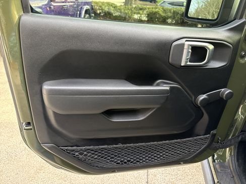 Used 2022 Jeep Wrangler Unlimited Sport image 10