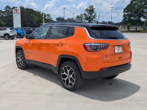 New 2026 Jeep Compass Limited AWD/4WD image 3