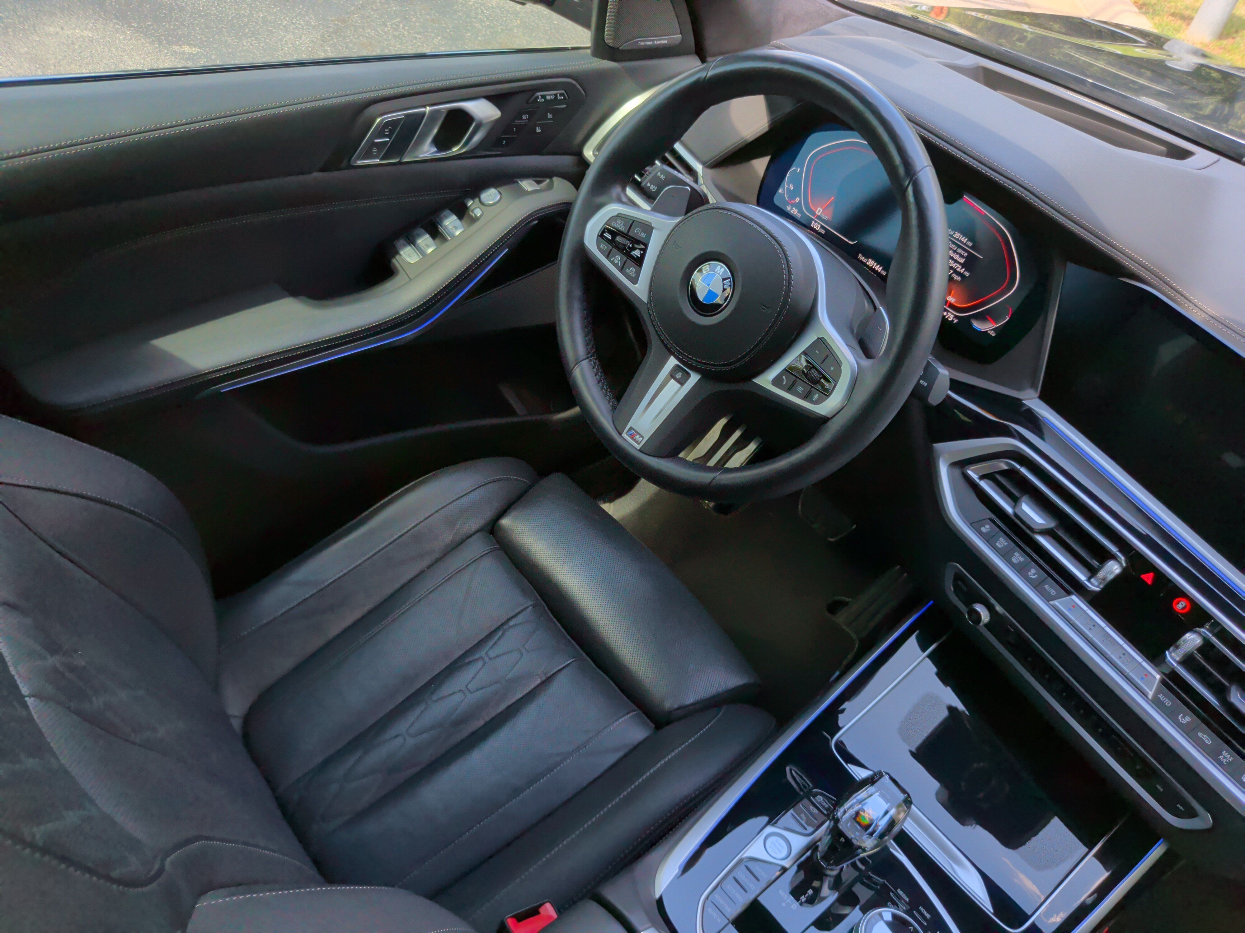 Used 2022 BMW X7 M50i w/ Dynamic Handling Package AWD/4WD image 36