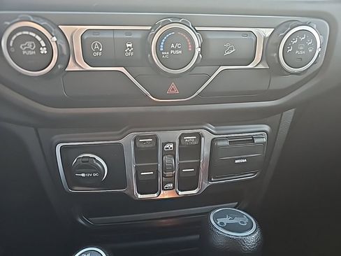 Certified 2019 Jeep Wrangler Unlimited Sport S image 29