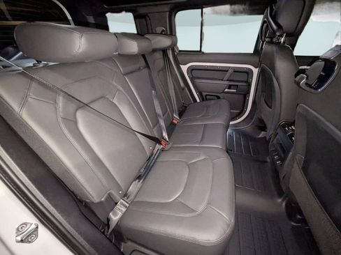 New 2026 Land Rover Defender 110 X-Dynamic SE AWD/4WD image 29