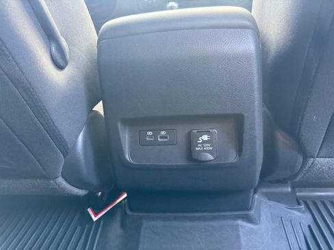 Used 2023 Nissan Frontier PRO-4X w/ Pro Convenience Package AWD/4WD image 10