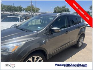 Used 2018 Ford Escape Titanium FWD video 1