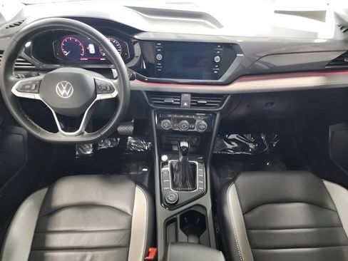 Used 2022 Volkswagen Taos SEL w/ Panoramic Sunroof Package image 2