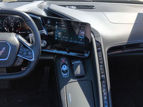 Used 2024 Chevrolet Corvette Stingray Premium Conv w/ Z51 Performance Package image 28