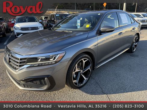 Certified 2021 Volkswagen Passat 2.0T R-Line image 1