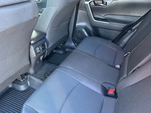Used 2025 Toyota RAV4 LE AWD/4WD image 24
