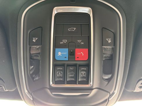 Used 2022 Jeep Wagoneer Series III image 33