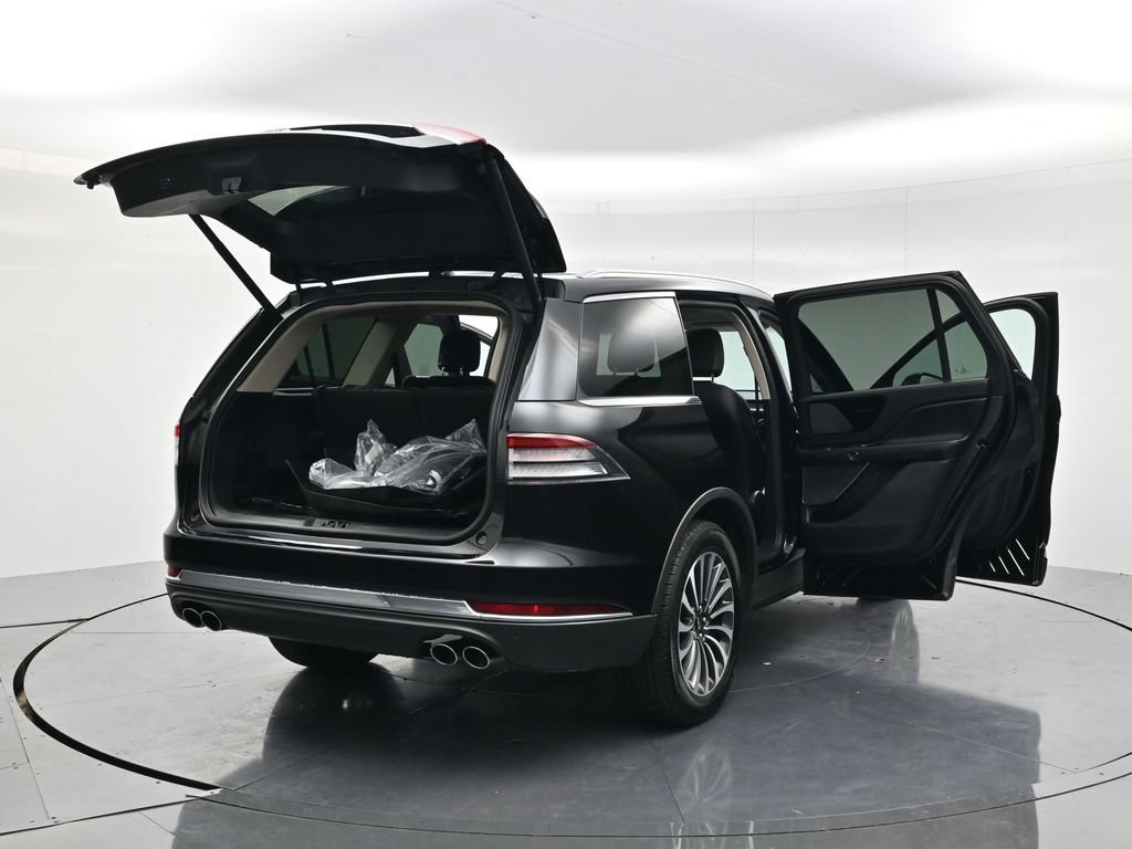 Used 2022 Lincoln Aviator AWD w/ Premium Package image 57
