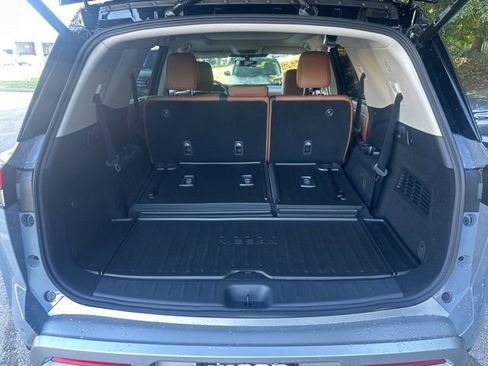 New 2025 Nissan Pathfinder Platinum w/ Lighting Package (N92) image 27