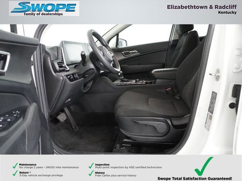 Used 2023 Kia Sportage LX image 12