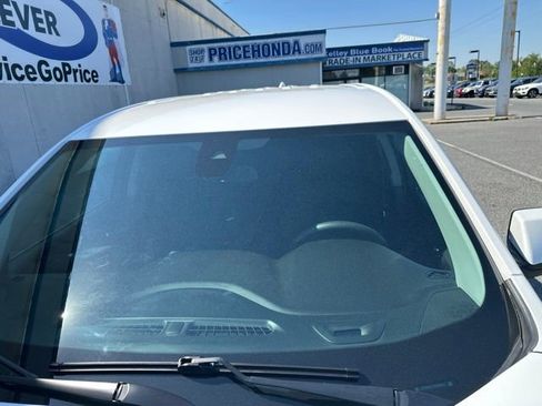 Used 2023 GMC Acadia SLE AWD/4WD image 10