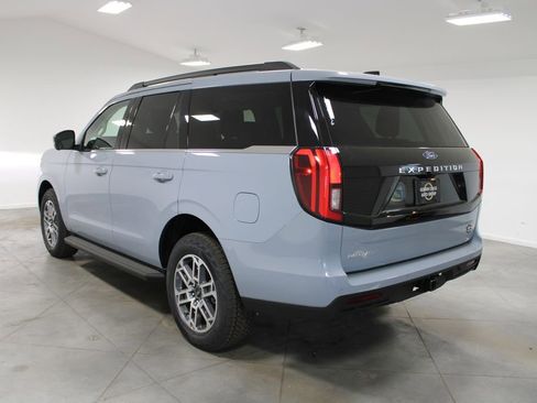 New 2026 Ford Expedition Active image 6