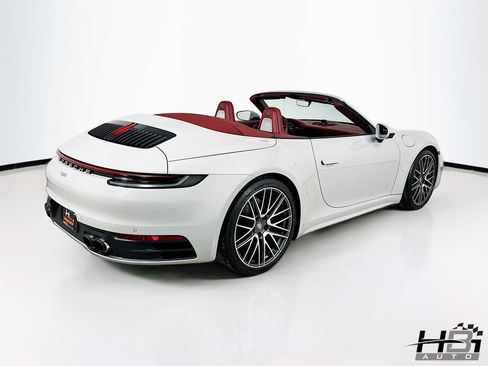 Used 2021 Porsche 911 Carrera 4 AWD/4WD image 22
