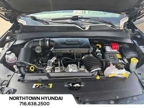 Used 2025 Jeep Compass Latitude w/ Convenience Group AWD/4WD image 27