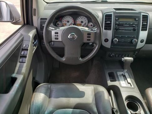 Used 2010 Nissan Frontier PRO-4X w/ Pro-4x Value Truck Pkg AWD/4WD image 18