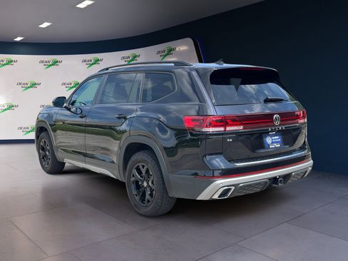 Certified 2024 Volkswagen Atlas Peak Edition SE image 6