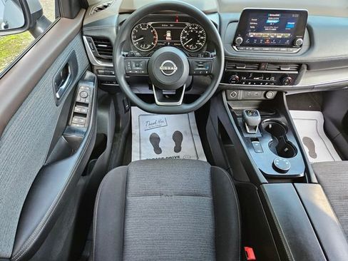 Used 2023 Nissan Rogue SV AWD/4WD image 11