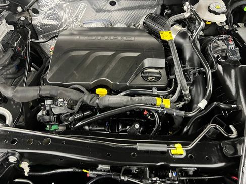 Used 2025 Chevrolet Trax LT w/ LT Convenience Package image 34