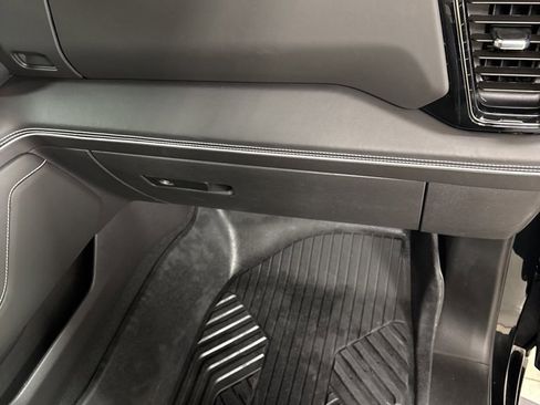 Used 2024 GMC Sierra 1500 AT4X w/ AT4X AEV Edition image 34