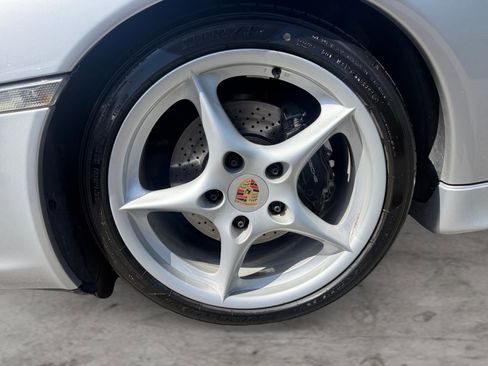 Used 2004 Porsche 911 Carrera RWD image 9