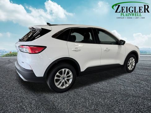 Used 2022 Ford Escape SE AWD/4WD image 6