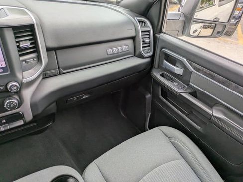 Used 2024 RAM 3500 Big Horn image 17