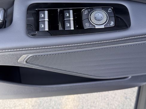 Used 2025 Lincoln Nautilus Premier w/ Jet Appearance Package image 17