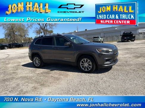 Used 2021 Jeep Cherokee Latitude Plus image 13