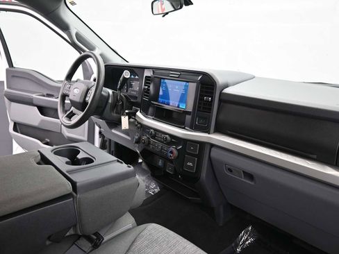 Used 2025 Ford F250 XLT image 23