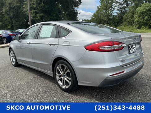 Used 2020 Ford Fusion SEL FWD image 3