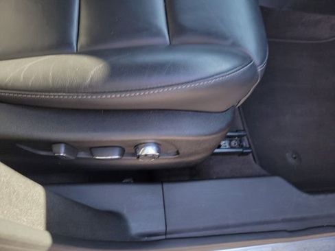 Used 2024 Cadillac XT4 Premium Luxury image 37