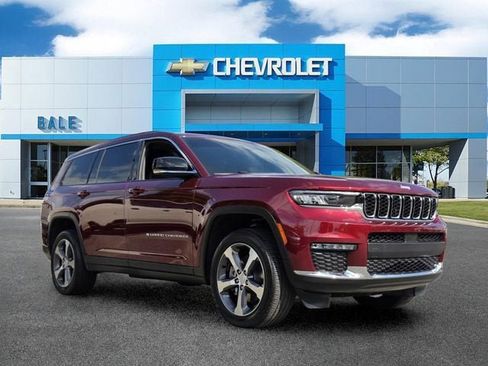 Used 2024 Jeep Grand Cherokee L Limited AWD/4WD image 1