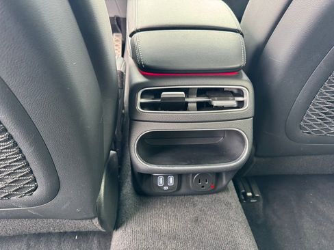 Used 2025 Genesis GV70 3.5T Sport image 14